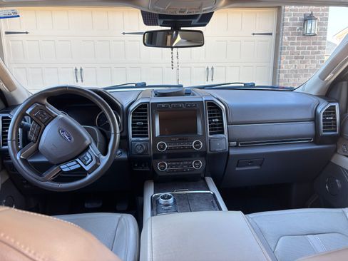Used 2021 Ford Expedition Limited image 26