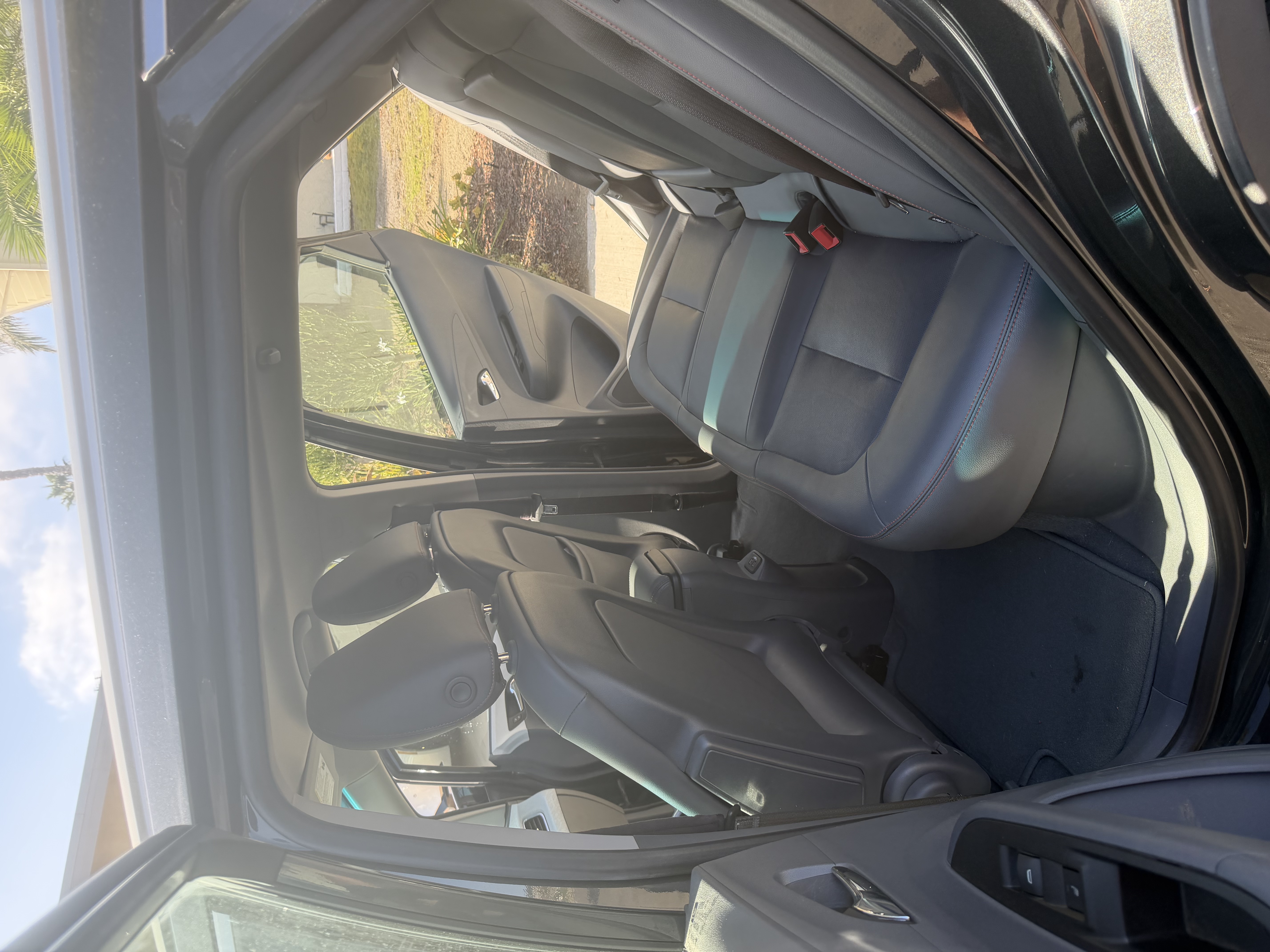 Used 2020 Chevrolet Bolt Premier w/ Infotainment Package FWD image 13