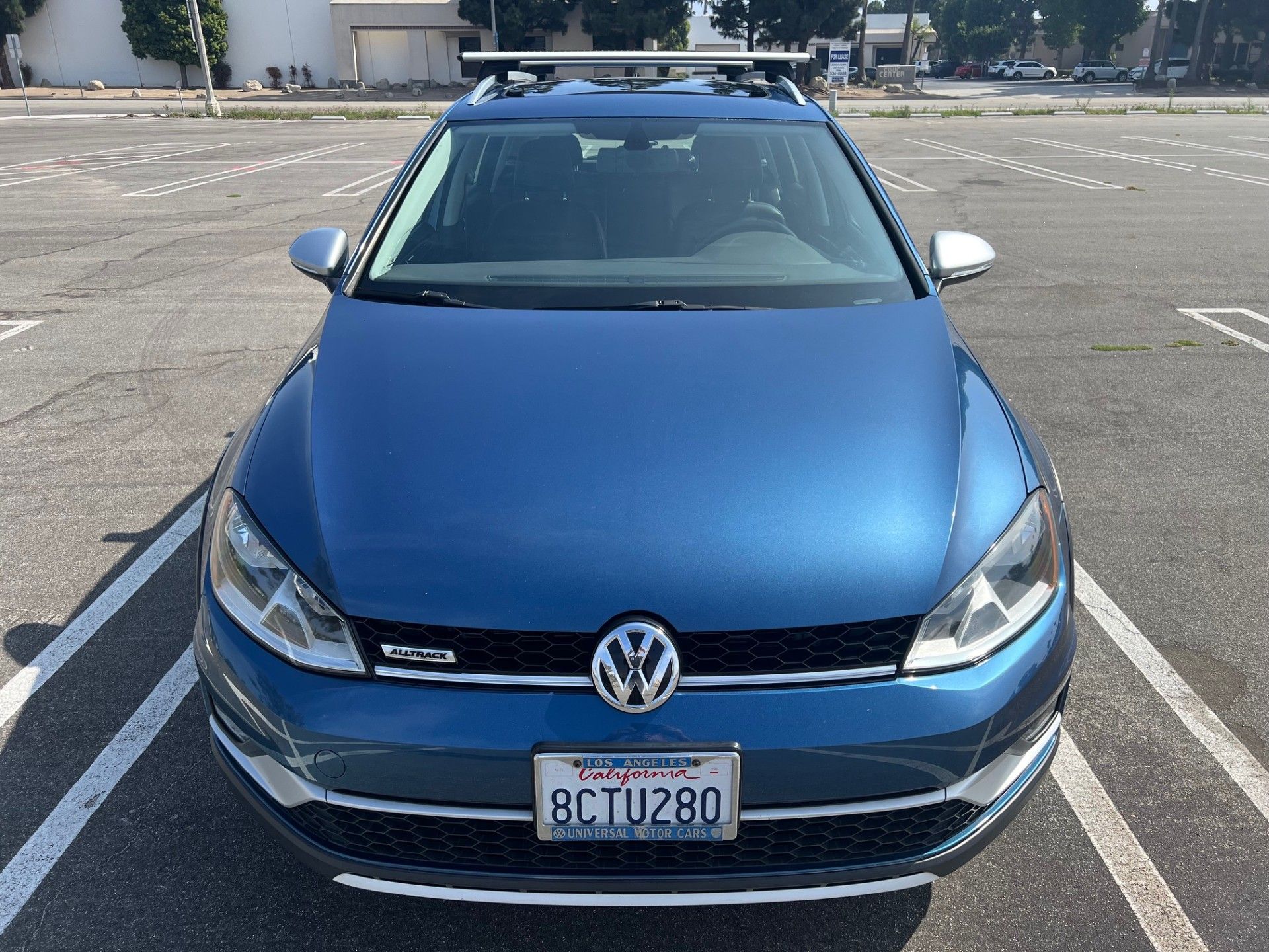 Used 2017 Volkswagen Golf Alltrack SE AWD/4WD image 10