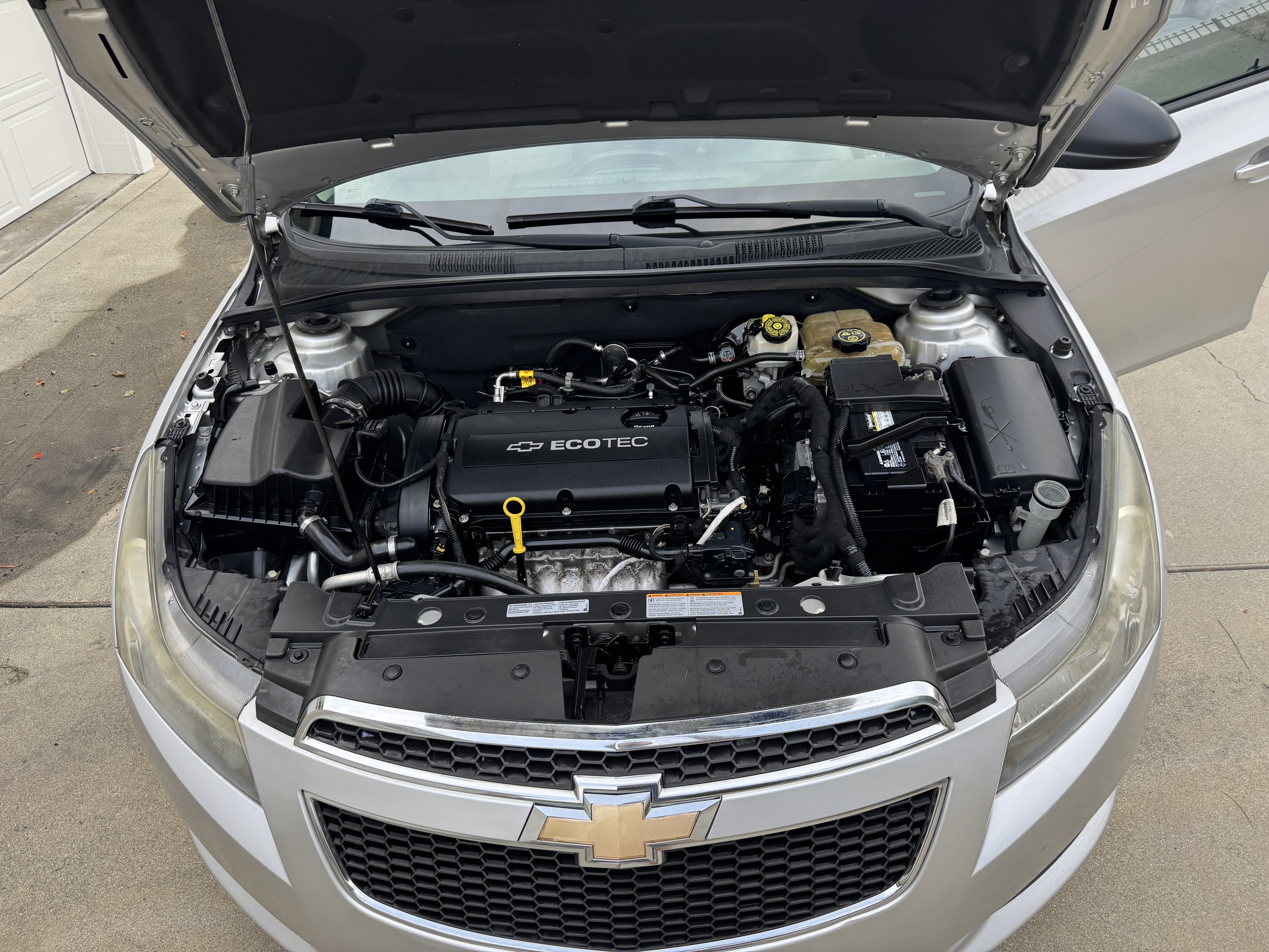 Used 2014 Chevrolet Cruze LS FWD image 12