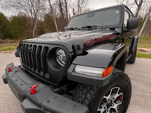 Used 2022 Jeep Wrangler Unlimited Rubicon w/ Steel Bumper Group AWD/4WD image 18