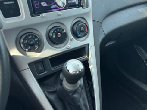 Used 2009 Pontiac Vibe FWD image 4