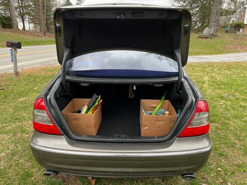 Used 2009 Mercedes-Benz E 350 E 350 Sedan 4D image 6