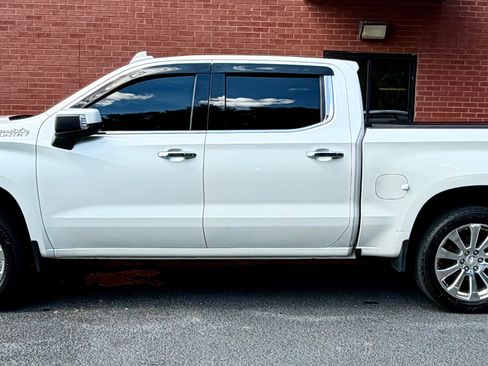 Used 2020 Chevrolet Silverado 1500 High Country w/ Technology Package AWD/4WD image 4