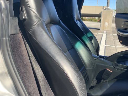 Used 2002 Porsche Boxster S image 17