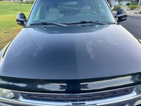 Used 2002 Chevrolet Suburban 2500 LT image 17