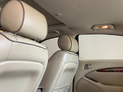 Used 2006 Jaguar S-TYPE 4.2 RWD image 9