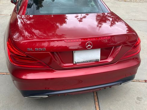 Used 2019 Mercedes-Benz SL 550 image 2