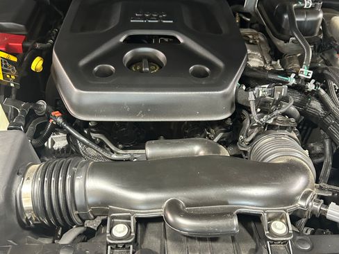 Used 2023 Jeep Wrangler Unlimited Sahara w/ Dual Top Group image 4