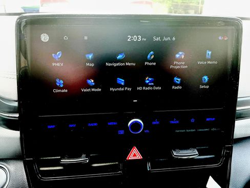 Used 2020 Hyundai Ioniq Limited FWD image 19