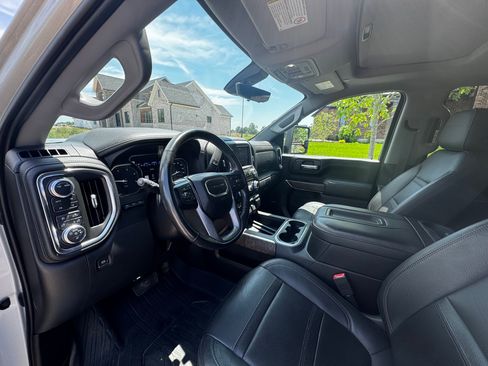 Used 2020 GMC Sierra 2500 Denali w/ Denali Ultimate Package AWD/4WD image 10