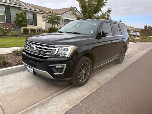 Used 2020 Ford Expedition Limited RWD image 2