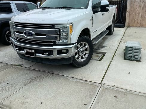 Used 2017 Ford F250 Lariat w/ Lariat Ultimate Package image 15