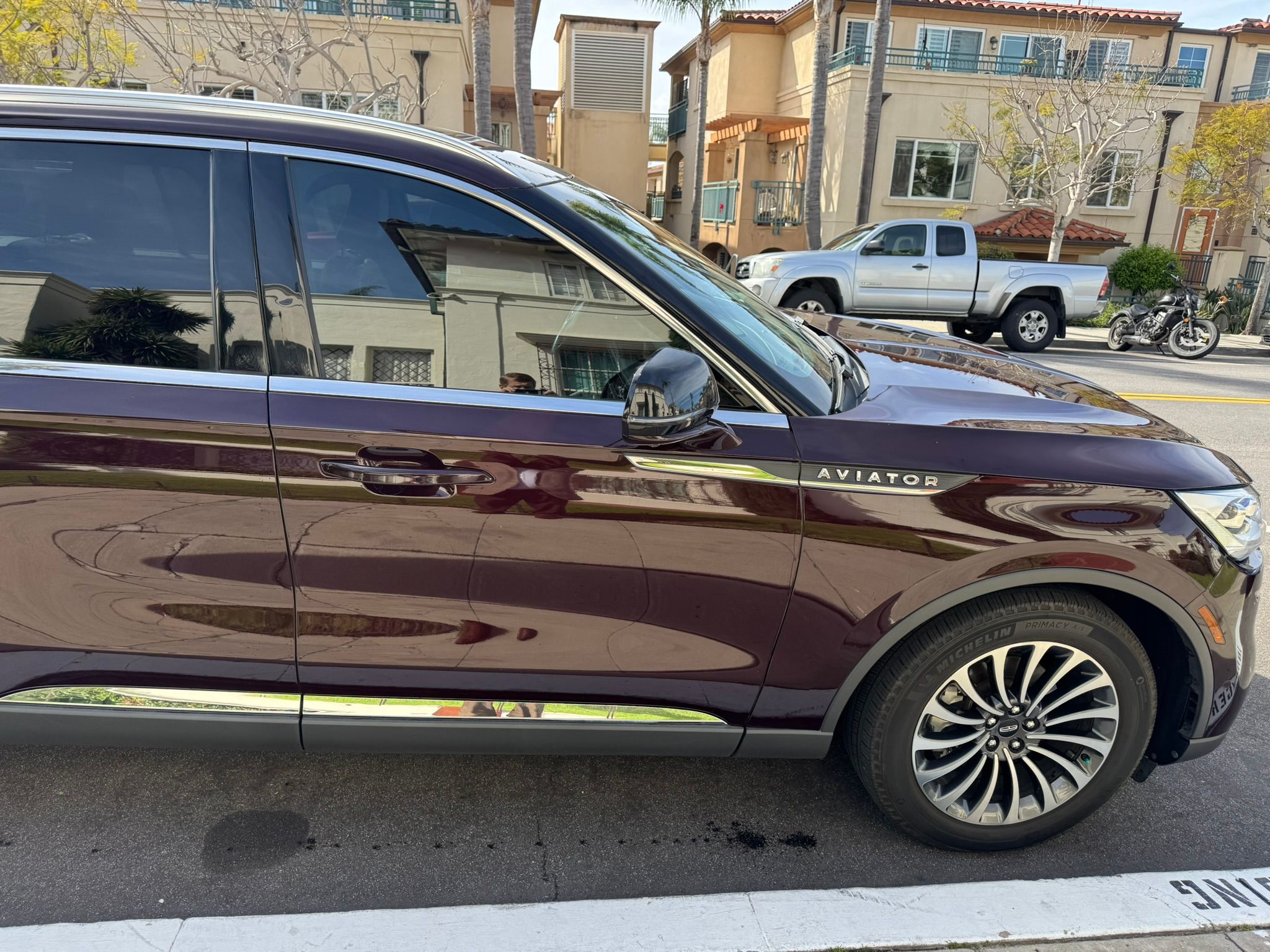Used 2023 Lincoln Aviator Reserve w/ Equipment Group 201A RWD image 5