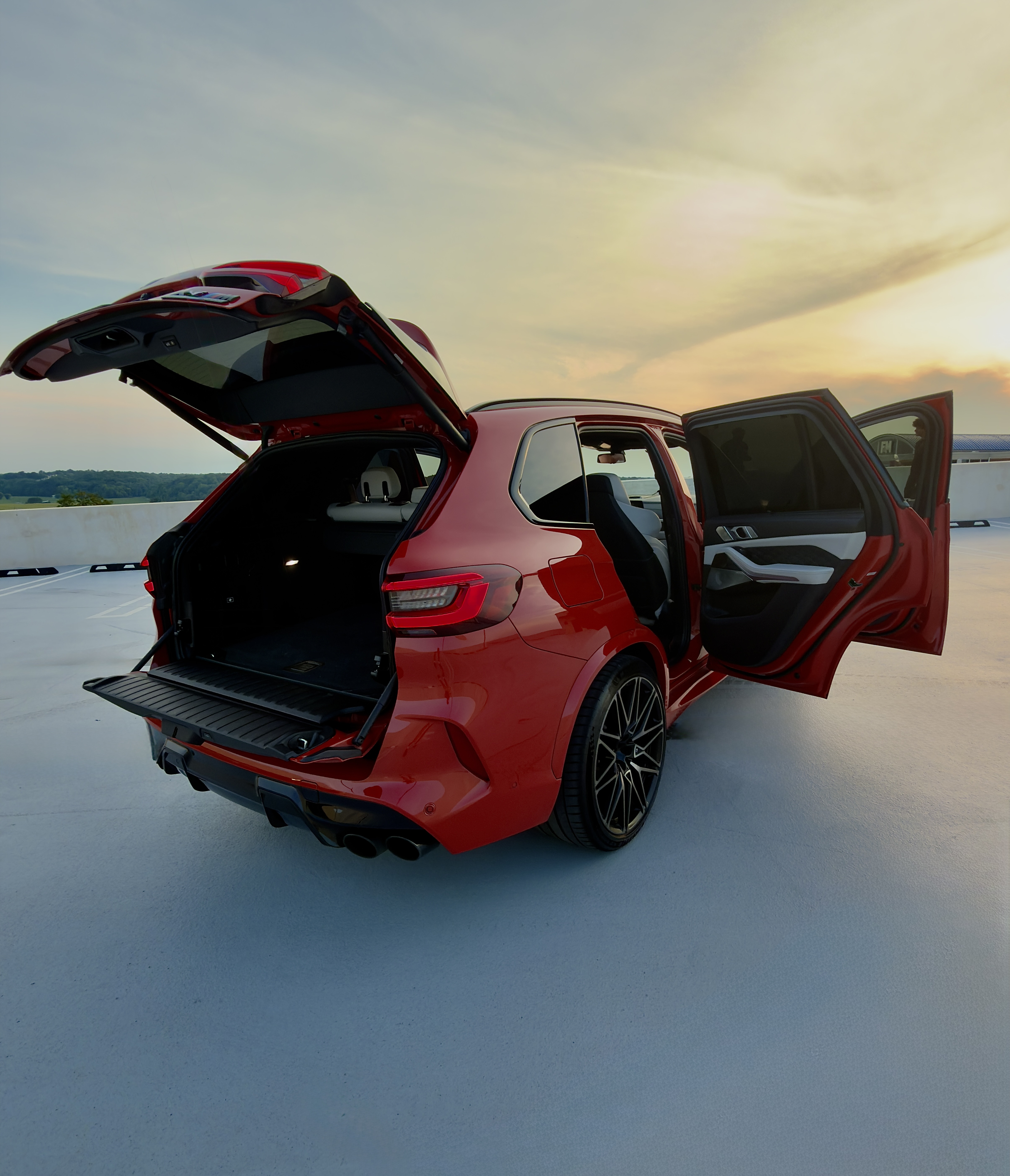 Used 2021 BMW X5 M AWD/4WD image 5