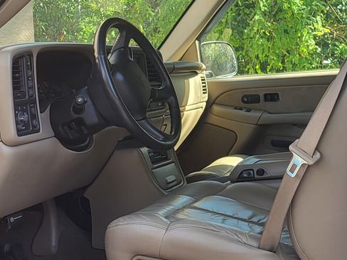 Used 2002 Chevrolet Silverado 2500 LT w/ Off-Road Skid Plate Pkg image 2