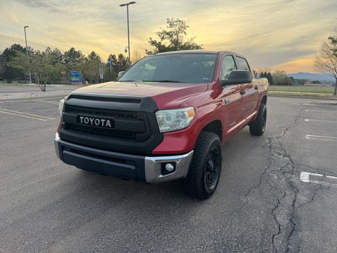 Used 2014 Toyota Tundra SR5 w/ SR5 Upgrade Package image 4