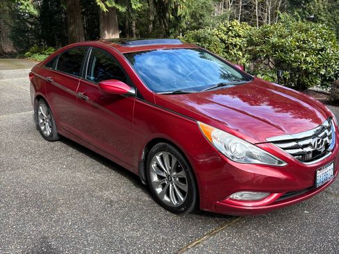 Used 2012 Hyundai Sonata SE w/ Navigation & Sunroof Pkg image 1