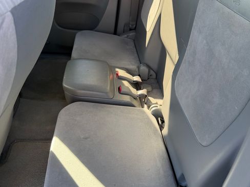 Used 2011 Toyota Tacoma 4x4 Access Cab V6 w/ SR5 Pkg #2 image 10