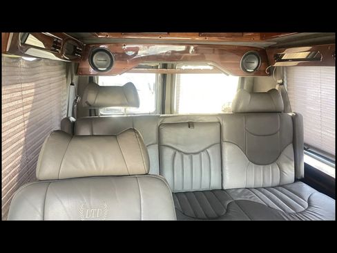 Used 2002 Ford E-250 and Econoline 250 image 8