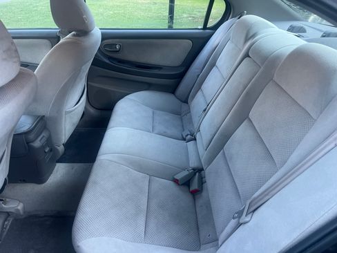 Used 2002 Nissan Maxima SE FWD image 9
