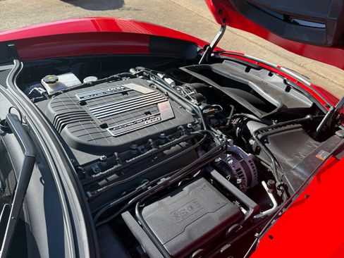 Used 2016 Chevrolet Corvette Z06 w/ 2LZ Preferred Equipment Group RWD image 8