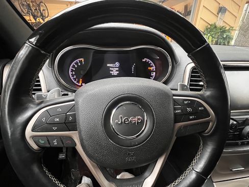 Used 2015 Jeep Grand Cherokee Overland image 10