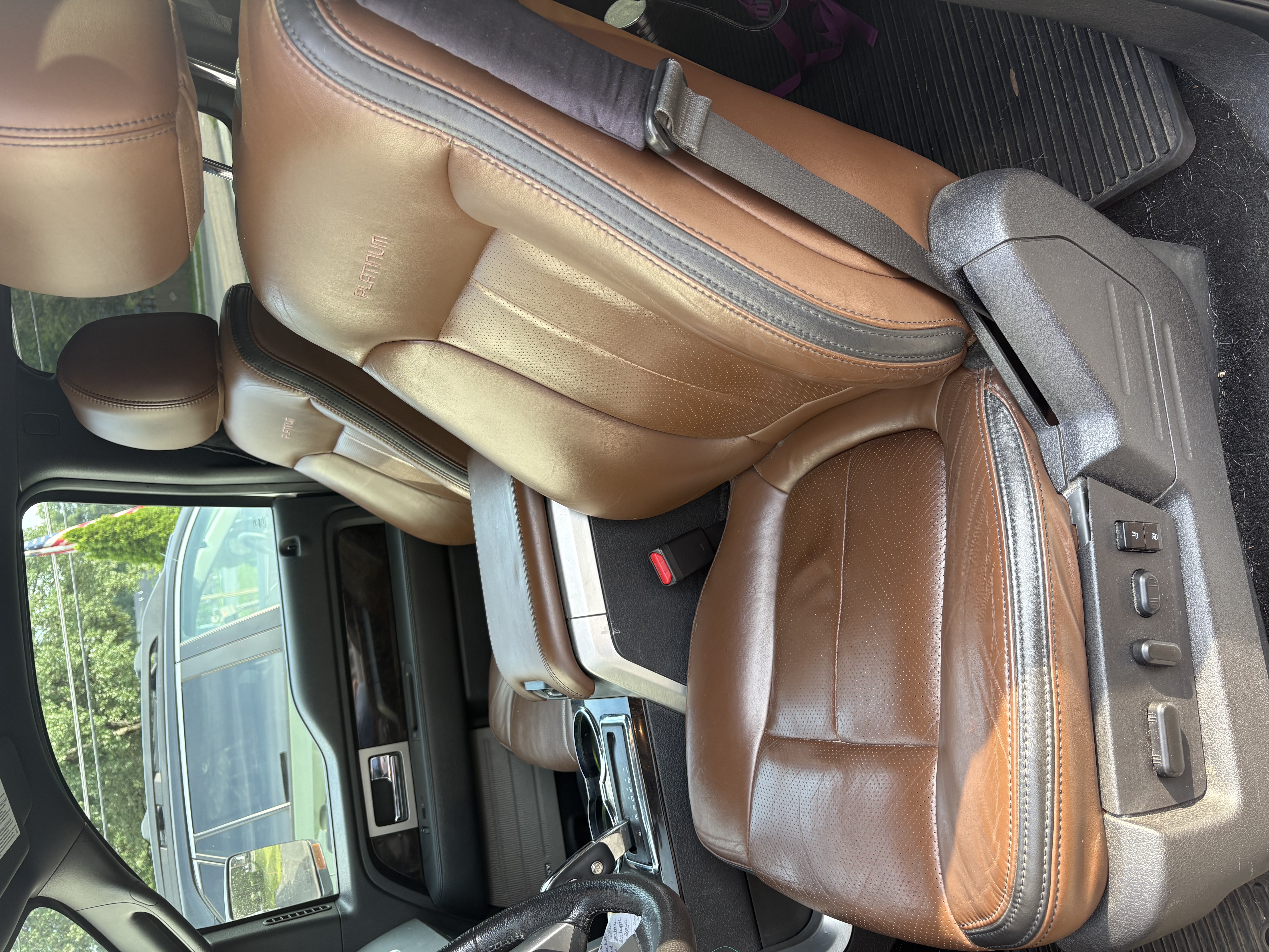 Used 2013 Ford F150 Platinum AWD/4WD image 4