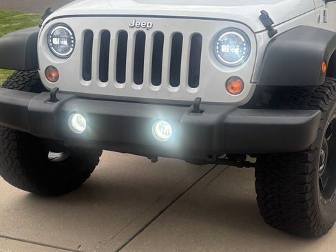 Used 2016 Jeep Wrangler Unlimited Sport AWD/4WD image 6