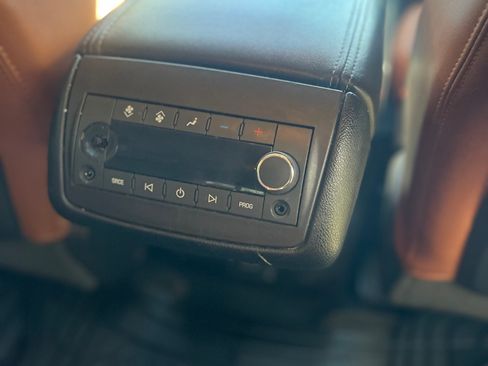 Used 2017 Chevrolet Traverse LT image 19