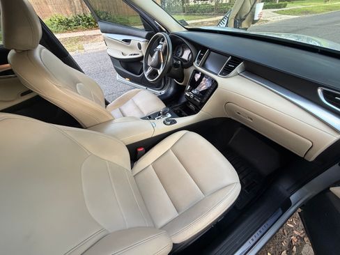 Used 2019 INFINITI QX50 Luxe image 20