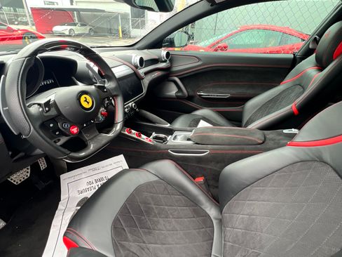 Used 2020 Ferrari GTC4Lusso T image 6