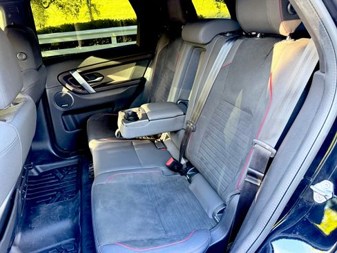 Used 2020 Land Rover Discovery Sport SE R-Dynamic AWD/4WD image 13