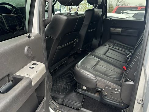 Used 2013 Ford F250 Lariat w/ Chrome Pkg image 4