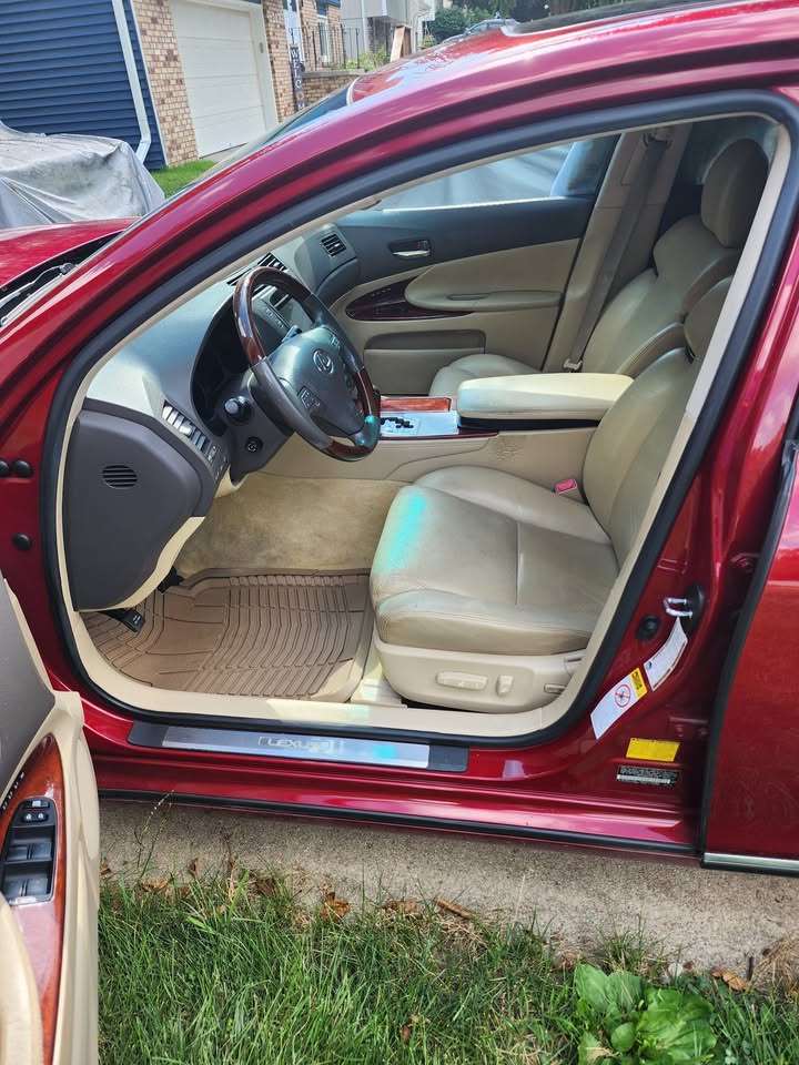Used 2008 Lexus GS 460 w/ Preferred Accessory Pkg RWD image 12