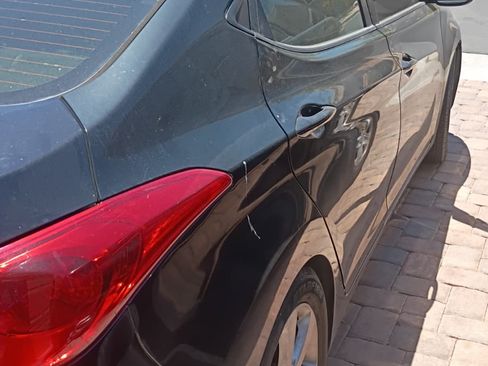 Used 2011 Hyundai Elantra Limited FWD image 2