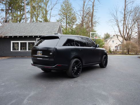 Used 2023 Land Rover Range Rover SE image 6