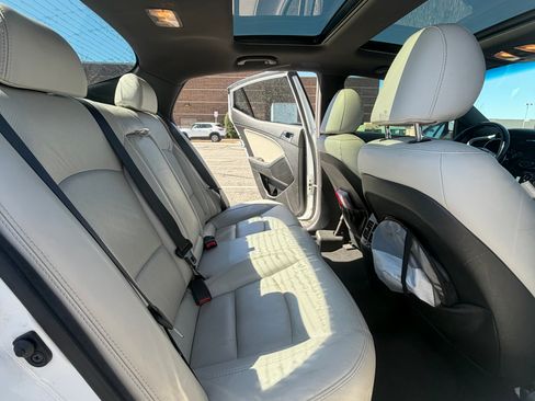 Used 2013 Kia Optima SX w/ Limited Pkg image 10