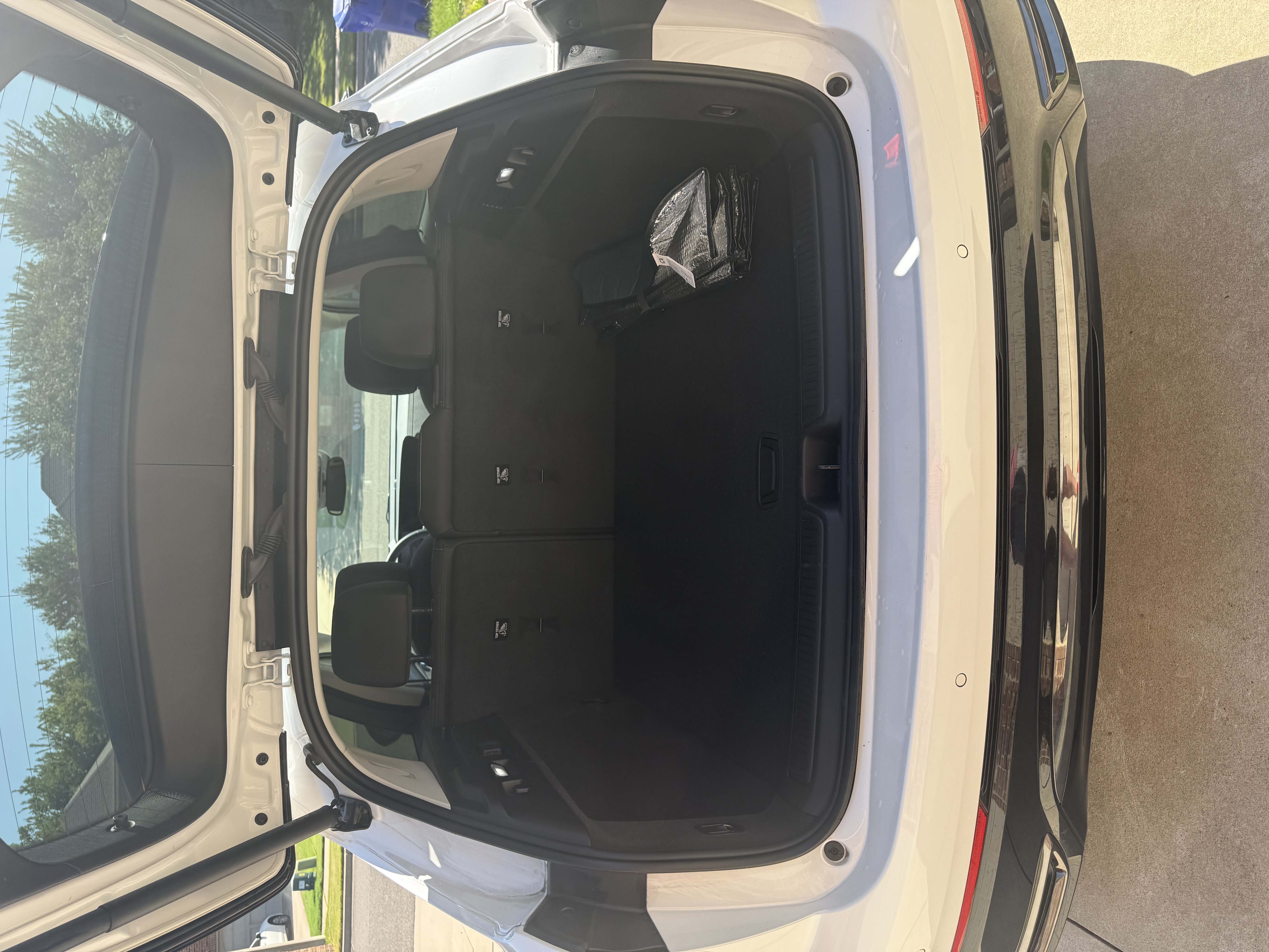 Used 2025 Buick Envision Sport Touring AWD/4WD image 11