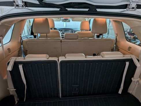 Used 2017 Toyota Highlander XLE image 21