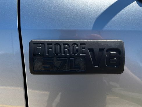 Used 2013 Toyota Tundra 4x4 CrewMax w/ SR5 Pkg image 21