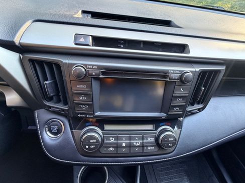 Used 2013 Toyota RAV4 Limited AWD/4WD image 14