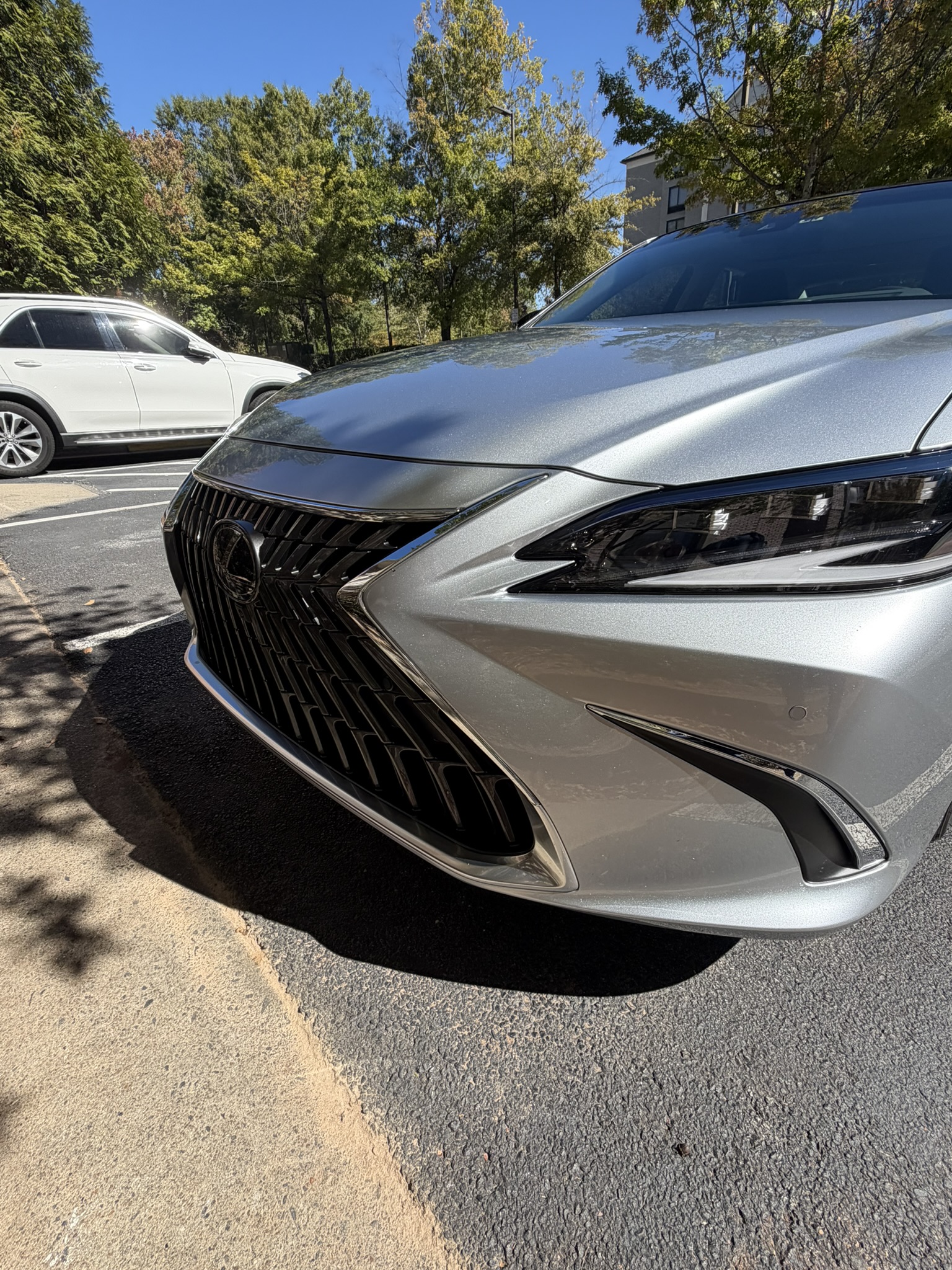 Used 2025 Lexus ES 350 Ultra Luxury FWD image 2