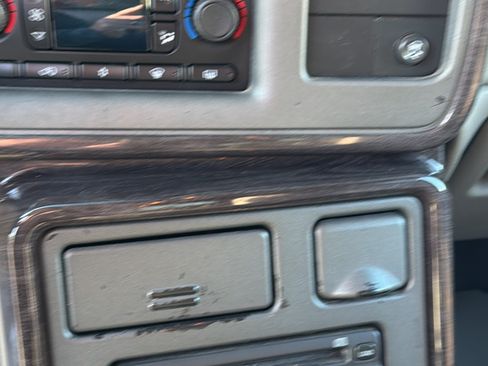 Used 2003 GMC Yukon XL Denali image 10