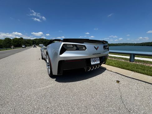 Used 2016 Chevrolet Corvette Z06 w/ 2LZ Preferred Equipment Group RWD image 12