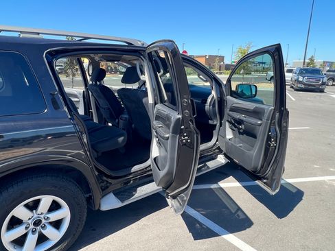 Used 2014 Nissan Armada SV w/ SV Driver Package image 11