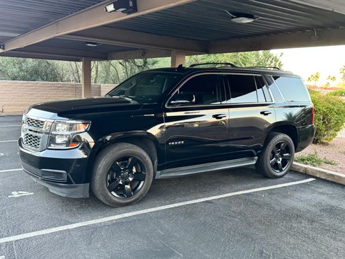 Used 2017 Chevrolet Tahoe LT w/ LT Midnight Edition image 2