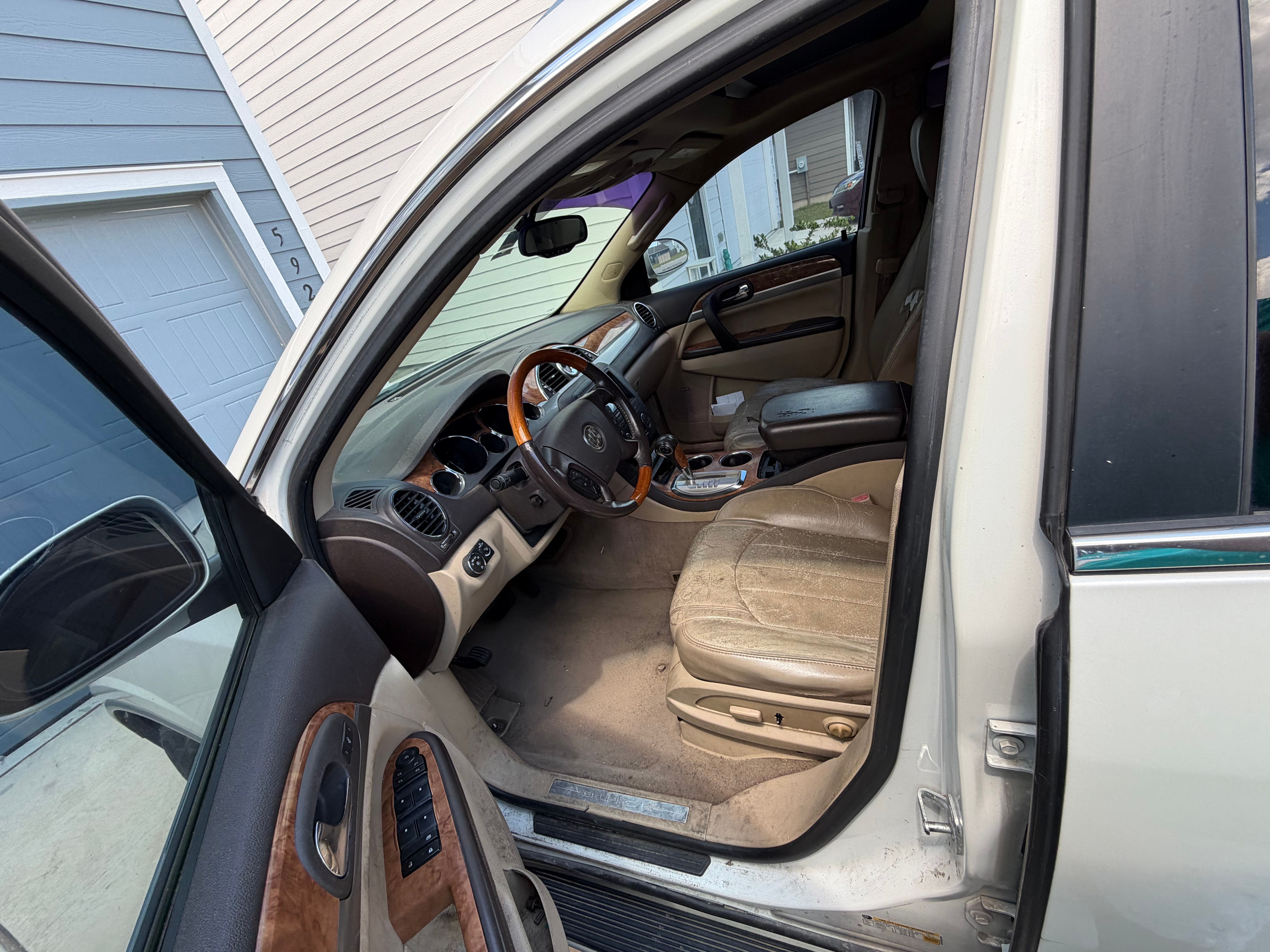 Used 2011 Buick Enclave CXL AWD/4WD image 6
