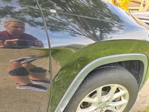 Used 2017 Jeep Cherokee Latitude w/ Safety/Convenience Group image 6