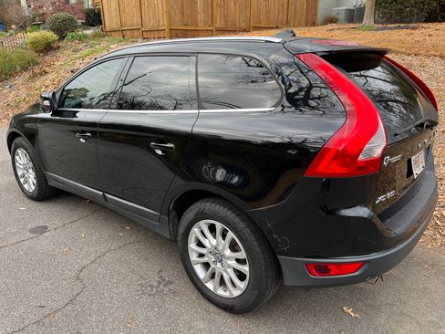 Used 2010 Volvo XC60 T6 image 4